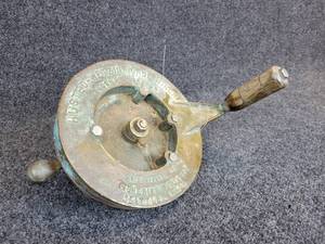 lot 224 image: Vintage HUSTED -WETZIG GURDY WINCH Bronze Fishing Downrigger - Eugene, Oregon