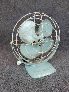 lot 234 image: Vintage Blue GE Fan - Tested and Working