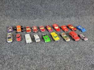 lot 353 image: Lot of Vintage Tootsietoys, Matchbox Cars, Hot Wheels, and MORE