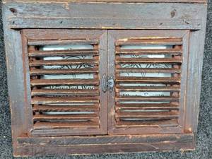 lot 333 image: Brown Stain Distressed Recycled Wood Photo Frames with Shutters (Pics from 253)