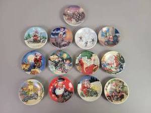 lot 55 image: (13) Harley Davidson Mini-Collector Plates - 3.25 Diameter Each