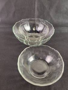 lot 61 image: (3) ARCOROC of France Glass Bowls