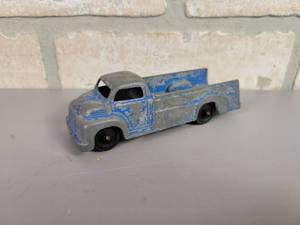 lot 88 image: 1940s Tootsie Toy FORD F6 Diecast toy Truck - Approx. 4 Long