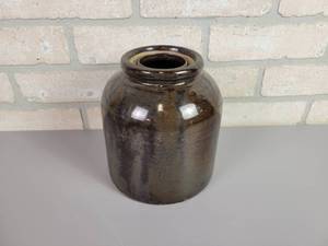 lot 101 image: Antique Minnesota Stoneware Co. Red Wing, MN Stoneware Jug