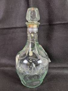 lot 103 image: Jack Daniels Belle Bottle 1.75L Whiskey Decanter
