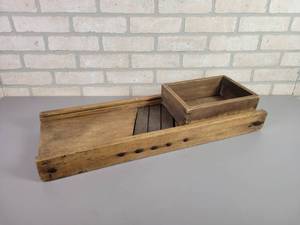 lot 126 image: Antique Kraut Cutter