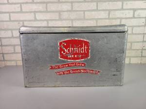lot 8 image: Vintage Schmidt Beer Aluminum Cooler The Brew that Grew with the Great Northwest - Made by Cronstroms Mfg. Minneapolis, MN