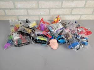 lot 405 image: Lot of Collectable Kids Meal Toys