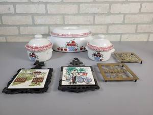 lot 416 image: Casserole Set w Assorted Trivets
