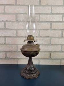 lot 2197 image: Antique Rock Island Lines Railroad Oil Lamp - Cast Iron Base and Steel Body
