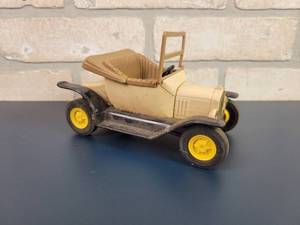 lot 2204 image: 1970s TONKA Model T Toy