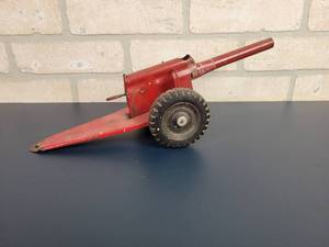 lot 2212 image: Vintage Pressed Steel Marble Cannon