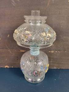 lot 2250 image: Vintage Glass Kerosene Lamp