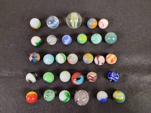 lot 2276 image: Lot of (30) Vintage Marbles - Sizes from 58 to 1