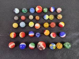 lot 2272 image: Lot of (35) Vintage Marbles - Sizes from 12 to 78