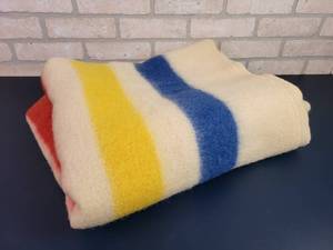 lot 2337 image: Vintage JC Penney Golden Dawn All Wool Blanket