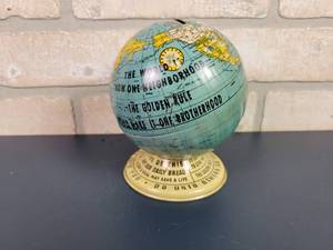 lot 2355 image: Vintage Golden Rule Foundation Globe Tin Litho Coin Bank