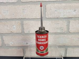 lot 2382 image: Vintage TEXACO Home Lubricant Oil Can