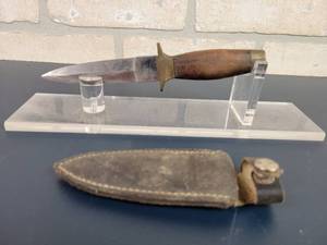 lot 2407 image: Vintage Dagger Knife w Sheath - Marked Stainless Pakistan - Blade is Approx. 4 Long