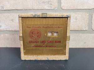 lot 2429 image: Vintage Art-Deco Coin Bank  Calendar Chicago-Lake State Bank of Minneapolis, Minnesota