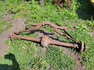 lot 13 image: FORD Model T Rear Differential Assembly