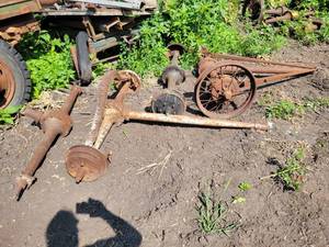 lot 20 image: (4) FORD Model A Rear Differential Assemblies