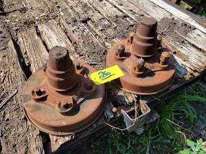 lot 26 image: Pair of FORD Model AA Brake DrumHub Assemblies