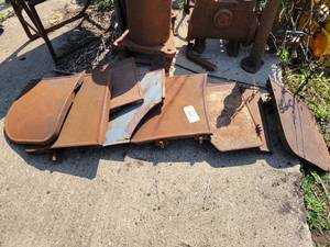lot 27 image: (8) Misc. FORD Model A, Model T and More Doors