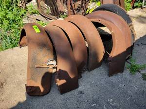 lot 34 image: (7) FORD Model A Rear Fenders