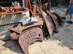 lot 47 image: Lot of Assorted FORD Model T Body Parts