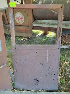 lot 57 image: FORD Model T Door