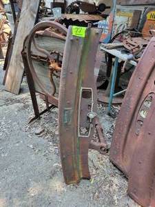 lot 77 image: Chrysler Dash Panel