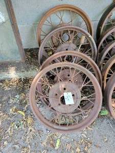 lot 91 image: (4) 1928-29 FORD Model A Rims