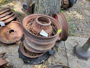 lot 98 image: (5) FORD 5-Bolt 17 Steel Wheels