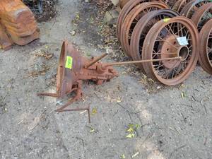 lot 112 image: FORD Model A Transmission