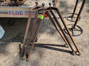 lot 141 image: (3) FORD Model A Wishbones