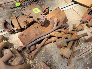 lot 160 image: Lot of FORD Model A Engine Covers and More