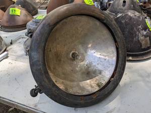 lot 183 image: Antique Brass Era Headlight