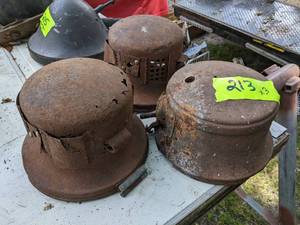 lot 213 image: (3) FORD Model T Headlights - Older Style