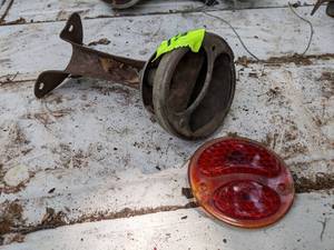 lot 258 image: FORD Model A Taillight with Bracket and Glass Lens