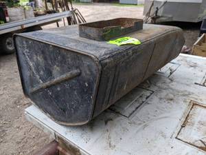 lot 267 image: FORD Model T Gas Tank