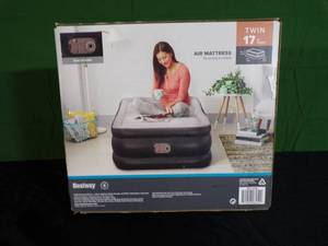 lot 16 image: Brand New Bestway Deluxe Double High 17 Air Mattress with Built in Pump - Twin