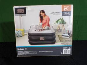 lot 44 image: Brand New Bestway Deluxe Double High 17 Air Mattress with Built in Pump - Twin