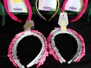 lot 138 image: New  Lot of 7 - Hair Bands (Kristin Ess & Scunic)