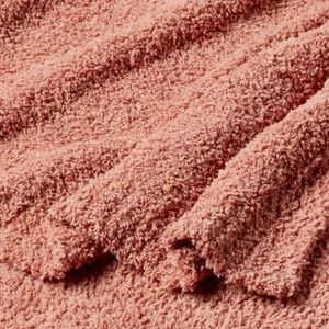 lot 33 image: Brand New Cozy Chenille Bed Blanket - Threshold ((MSRP $69))