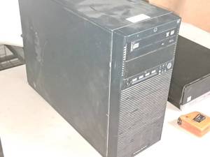 lot 135 image: HP ProLiant ML110 G7 Tower Computer