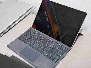 lot 149 image: Microsoft Surface Pro 1796 12.5 Touchscreen Tablet Laptop Computer