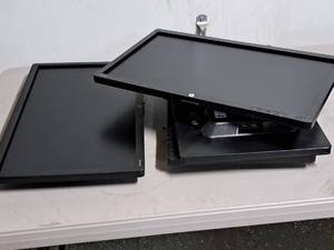 lot 153 image: Lot of (4) HP Z Display 23 LCD Color Computer Monitor Z23i