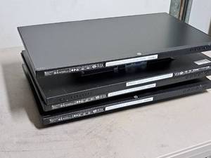 lot 155 image: Lot of (4) HP VH240a 24 LCD Computer Monitor