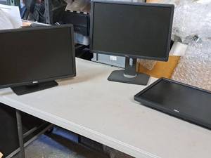 lot 159 image: Lot of (3) Dell P2213t Computer Monitors
